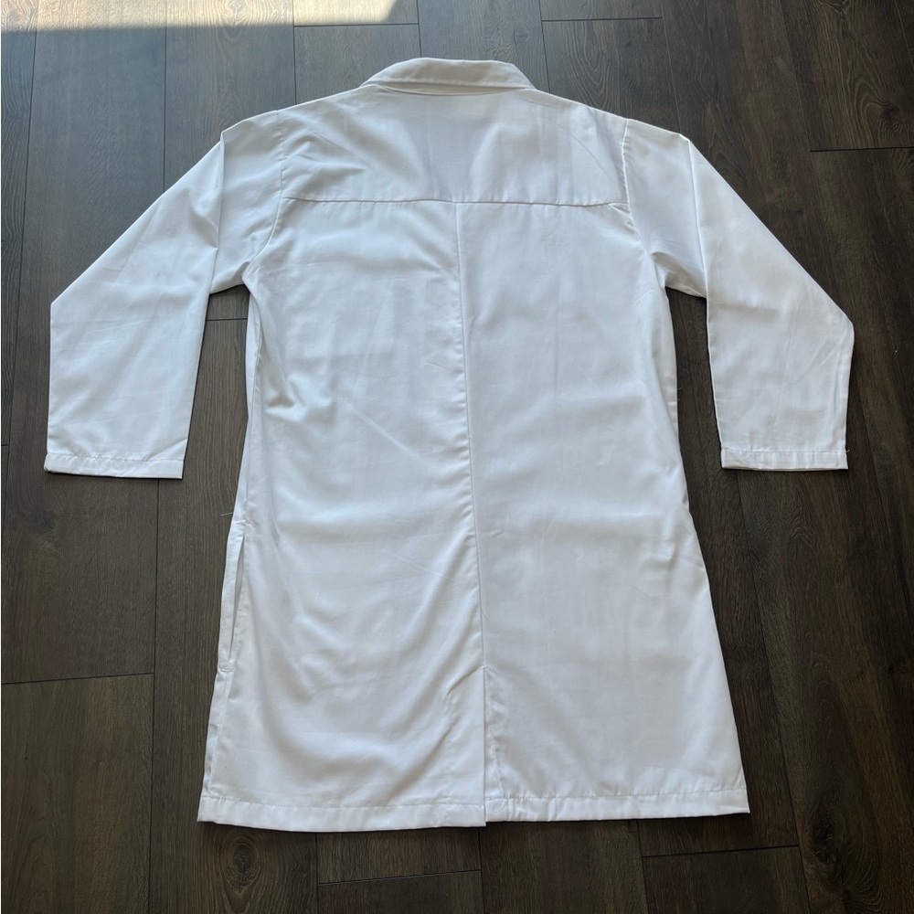 NY Threads Lab Coat - Picture 2 of 14
